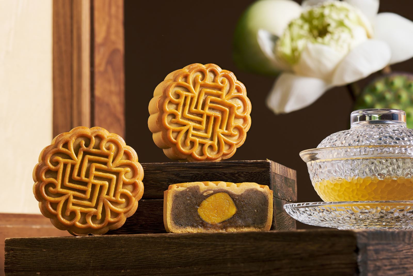 Bánh Nướng Sen Hồng Trà